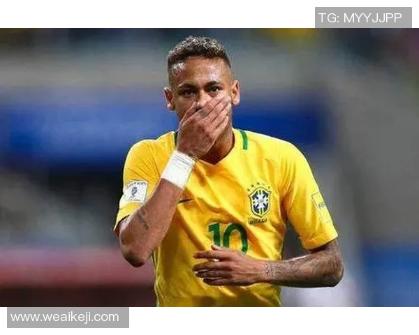 小男孩偶遇足球巨星心跳加速与梦想触手可及的感动瞬间